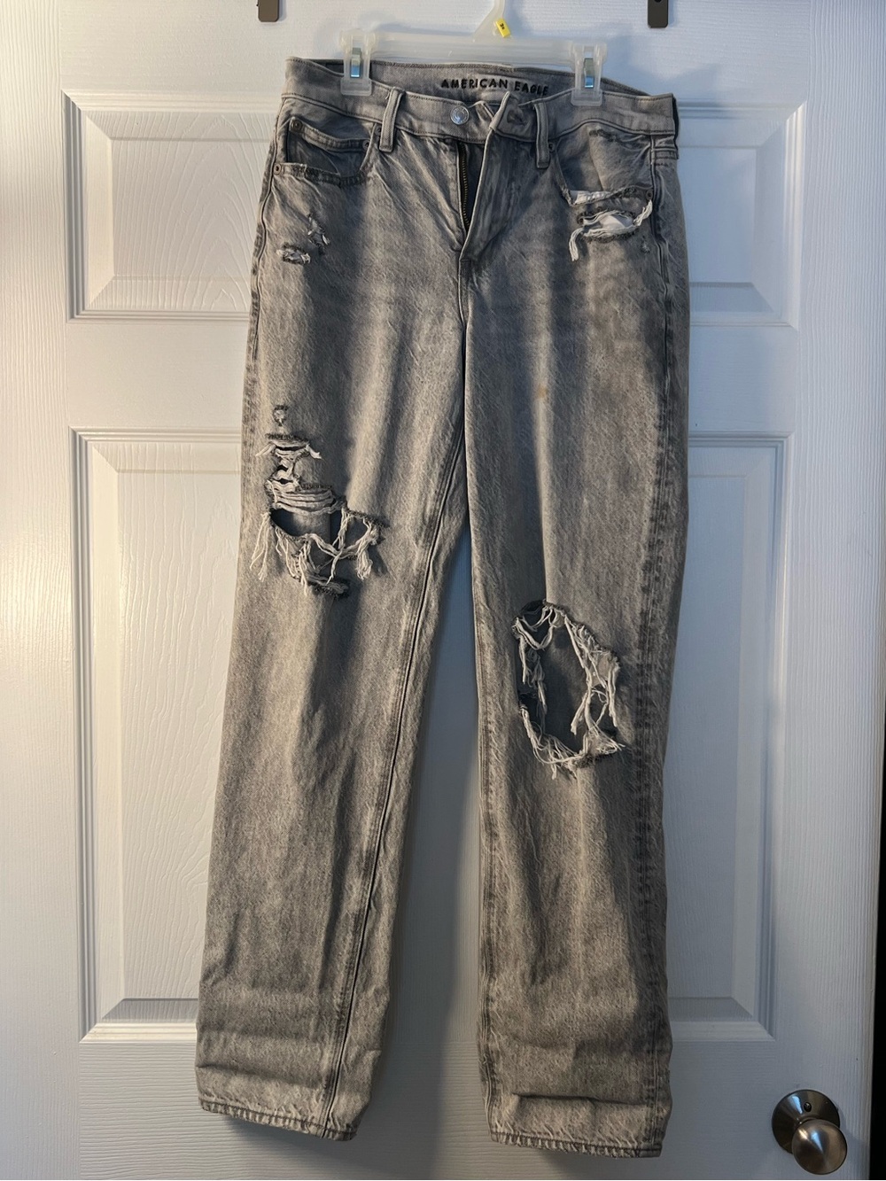 American Eagle Outfitters Women’s Light Grey Straight Jeans